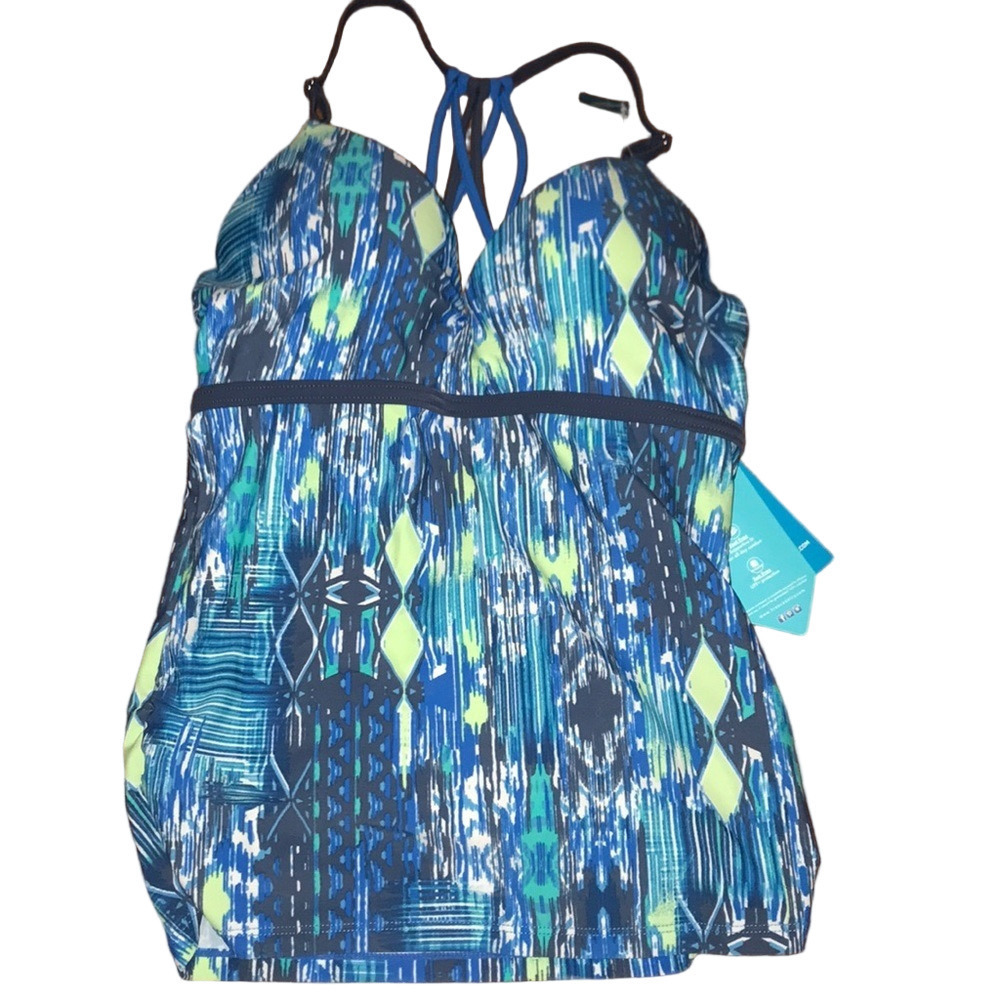 NWT women’s swim top S